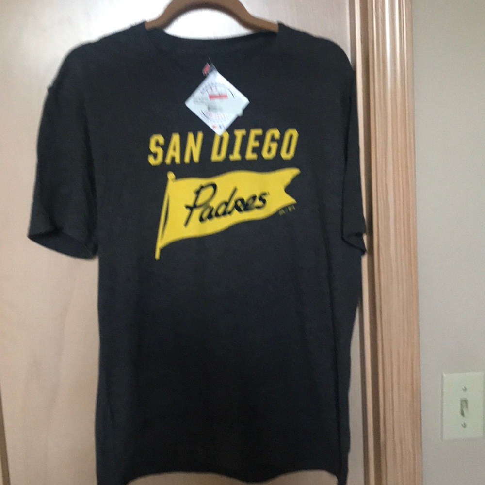 Tee shirt